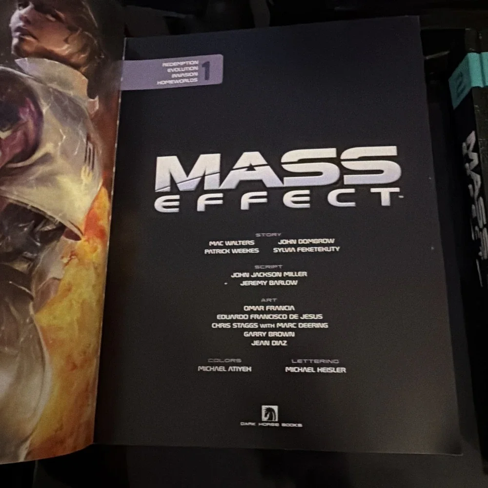 Mass Effect 1 & 2 Comics Hardcover Dark Horse Comics May 2015) Redemption Good